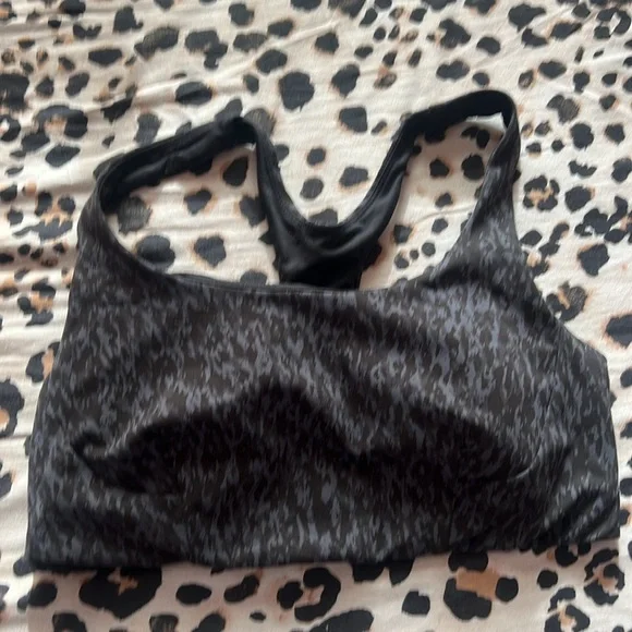 Lululemon Wunder Train Bra size 10 - Picture 3 of 11